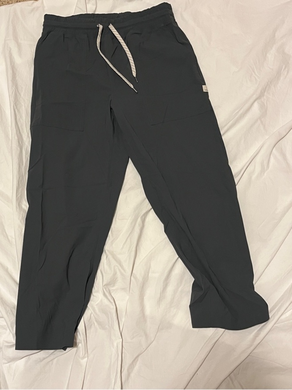Vuori Women’s Jogger Pants - Charcoal